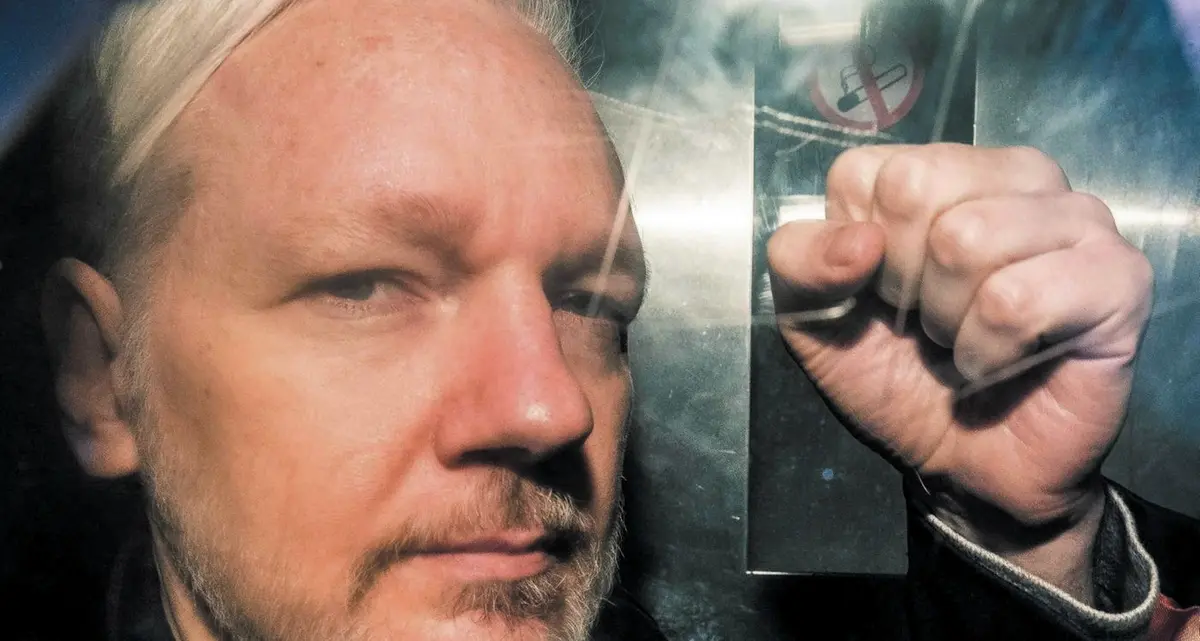 Caso Assange, la Svezia archivia l’accusa di stupro
