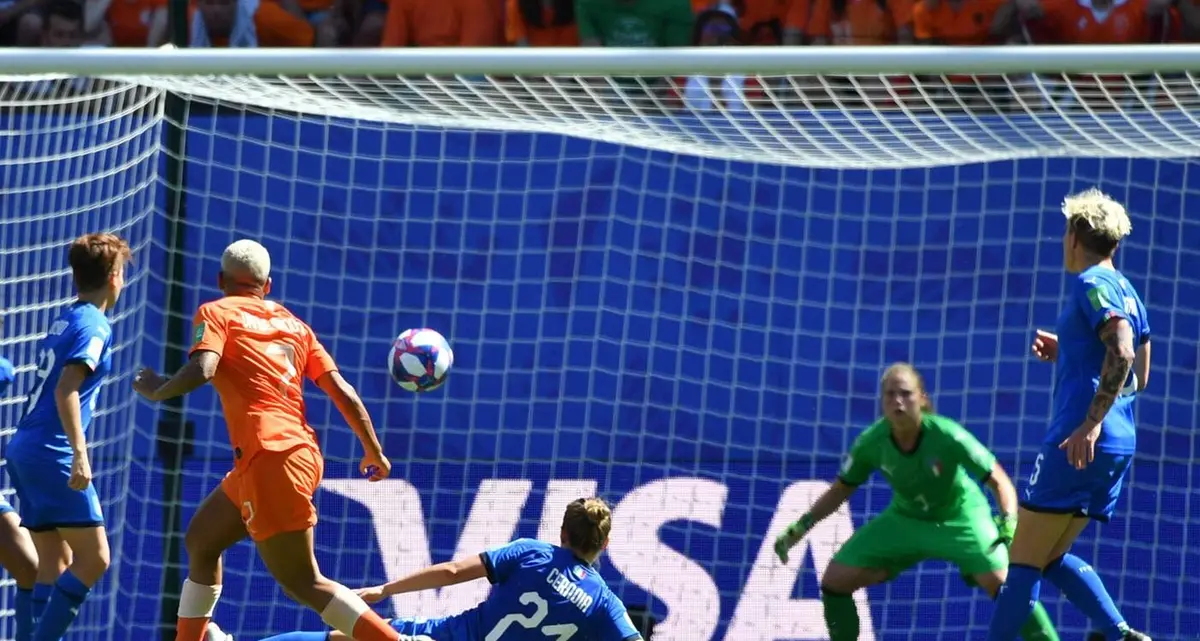 Il sogno delle azzurre si ferma contro l'Olanda. Italia battuta 2 a 0