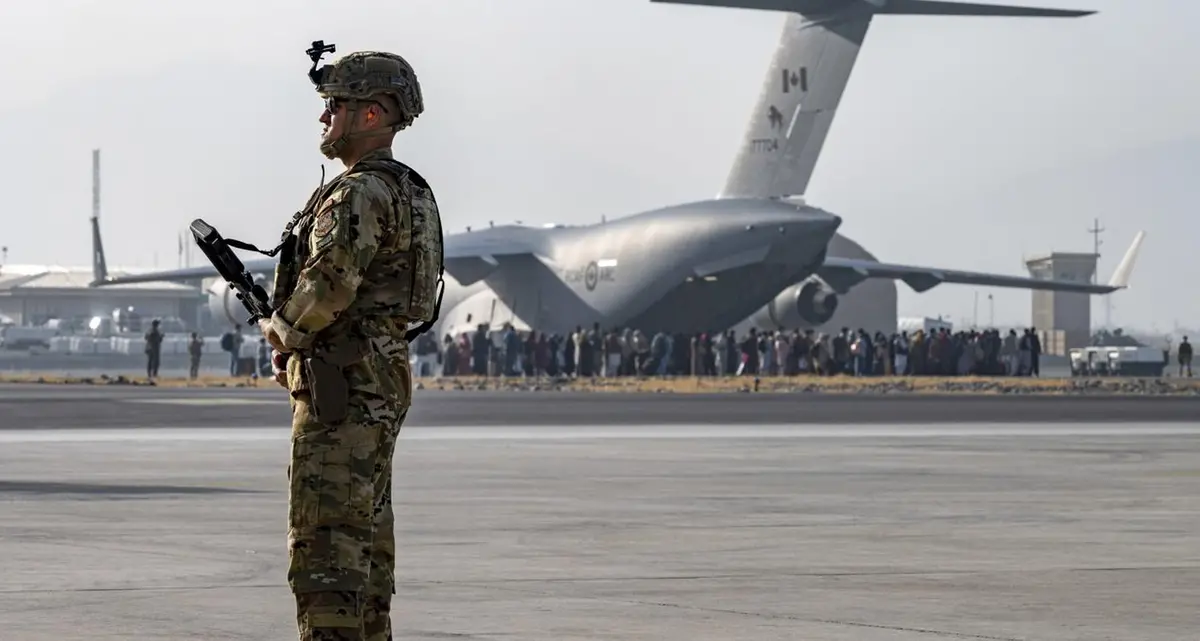 Afghanistan, calca all'aeroporto di Kabul: sette morti