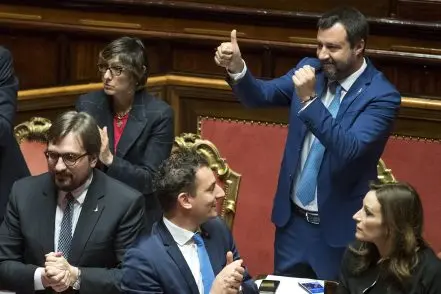 Giulia Bongiorno e Matteo Salvini dopo il voto finale sulla legittima difesa in Senato