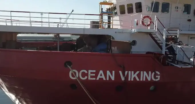 La Ocean Viking va a Lampedusa