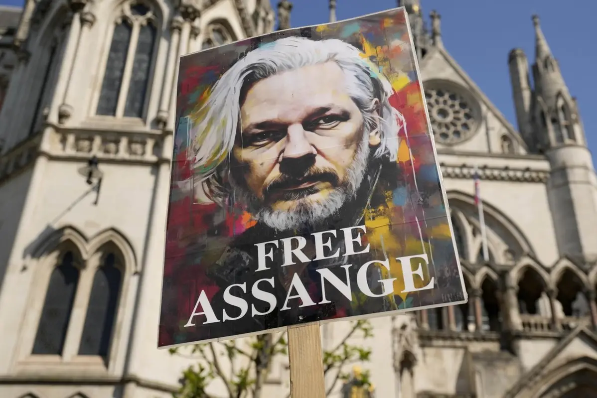 Una manifestazione a Londra per chiedere la liberazione di Assange