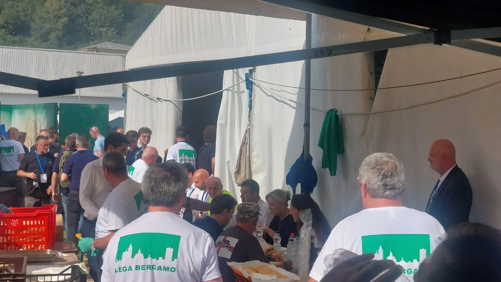 Salvini e Le Pen, pranzo a Pontida