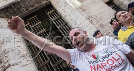 Whirlpool: ' Il decreto crisi' è insufficiente per lo stabilimento Napoli