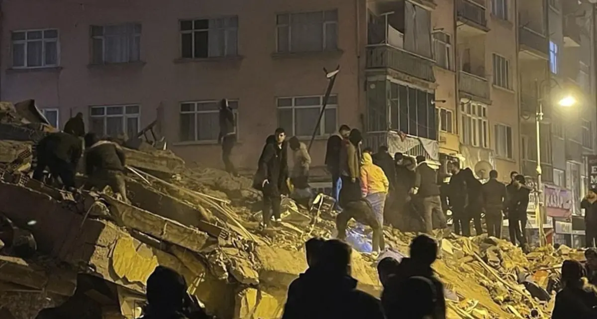 Terremoto in Turchia, secondo gli americani i morti potrebbero essere almeno 10mila