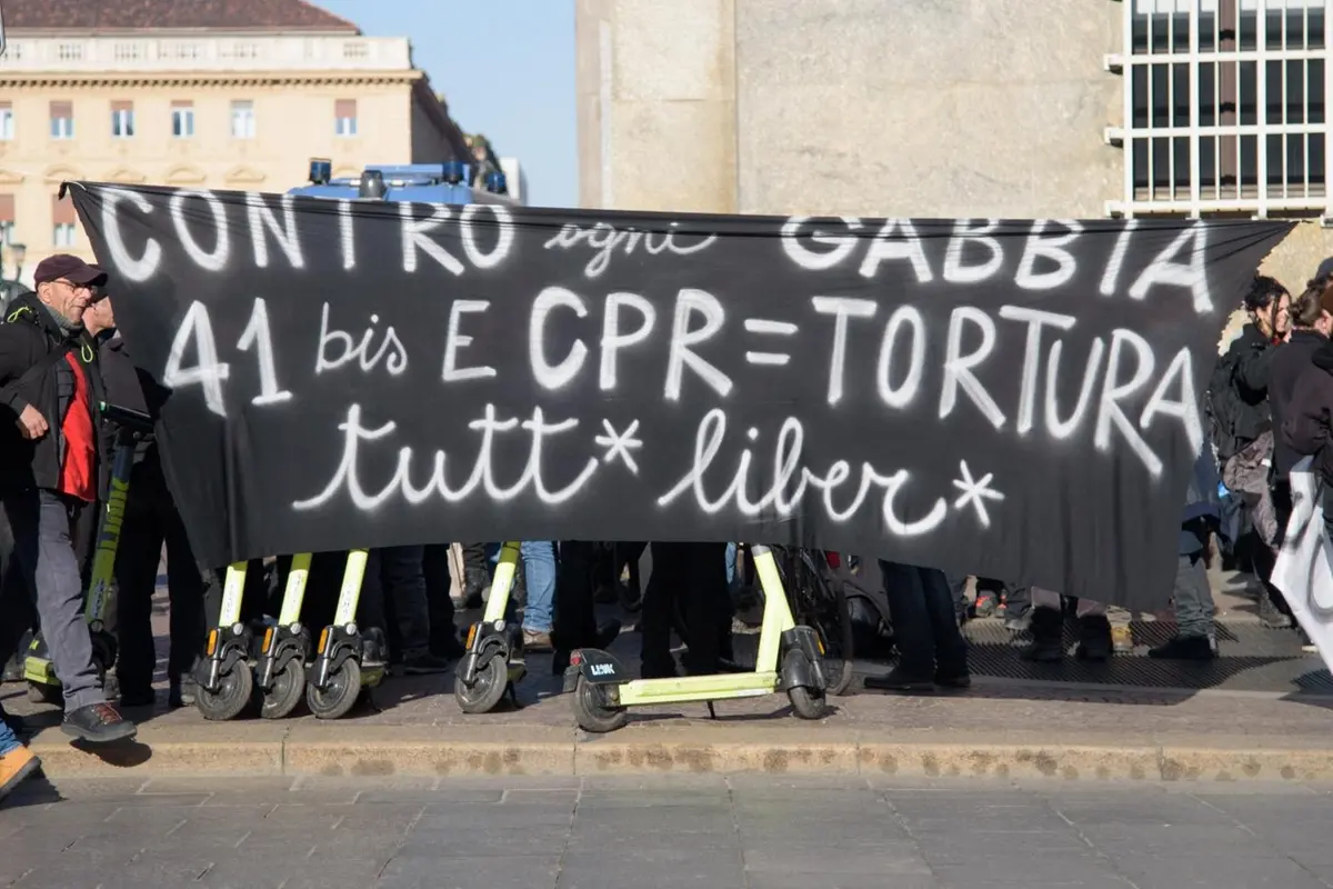Manifestazione in favore di Alfredo Cospito recluso al 41 bis nel carcere di Milano Opera