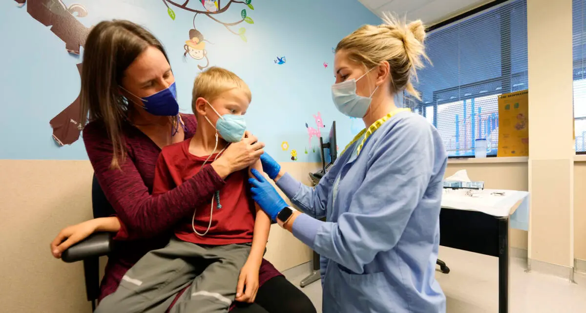 I bimbi non possono decidere: sul vaccino serve un’alleanza fra genitori e pediatri