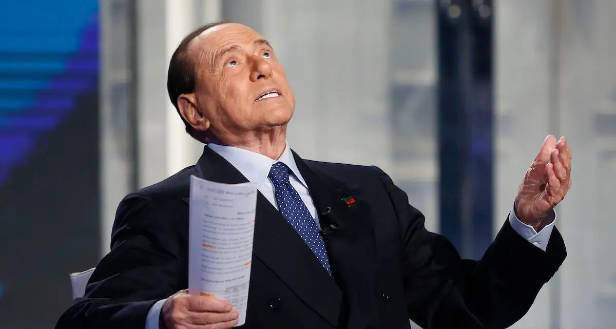 Quel troppo zelo di Sallusti nel chiedere la riabilitazione di Berlusconi