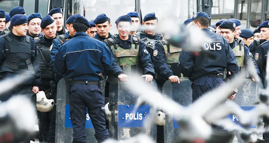 Turchia, il “sultanato” di Erdogan fabbrica della repressione