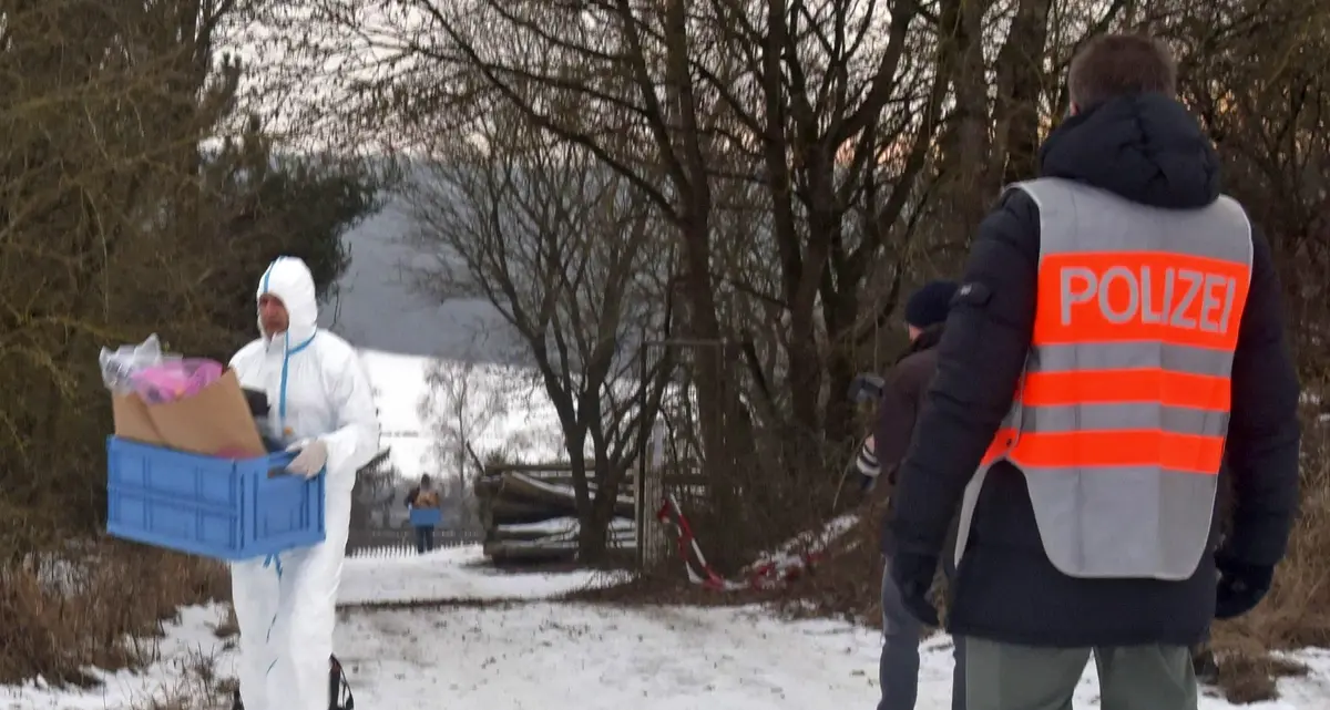 Orrore in Germania: 6 ragazzi trovati morti, seppelliti in un giardino