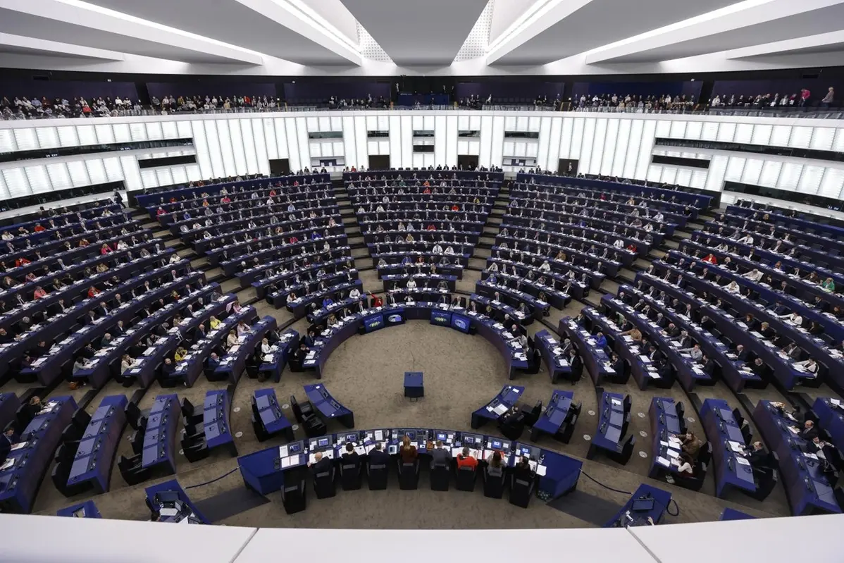 Il Parlamento europeo , APN