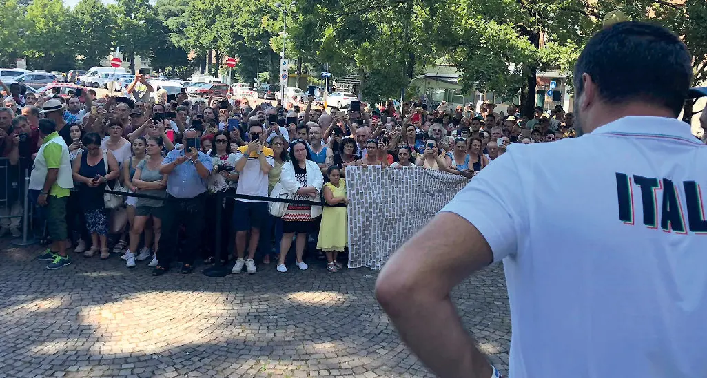 Salvini marcia su Bibbiano: «I pm si occupino dei rom»