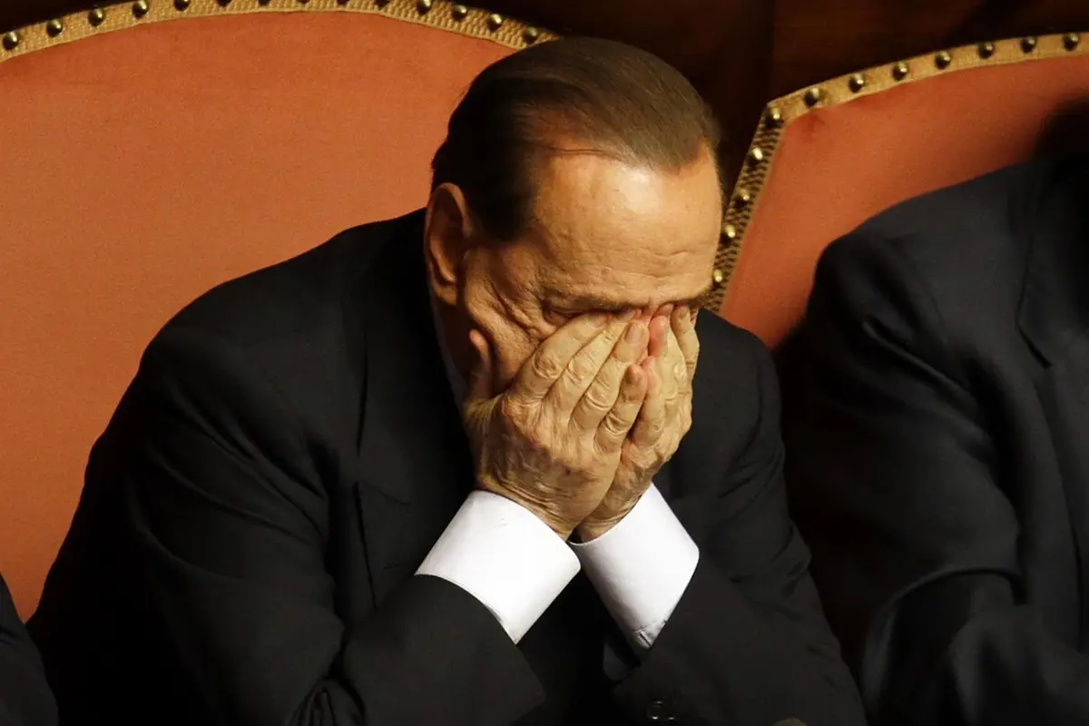 Silvio Berlusconi \\u00E8 deceduto il 12 giugno 2023 alle ore 9.30 all\\'ospedale \"San Raffaele\" di Milano