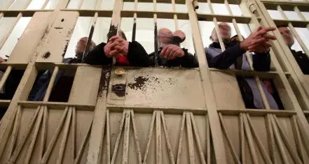 Protesta nel carcere di Cosenza. Detenuti in sciopero della fame
