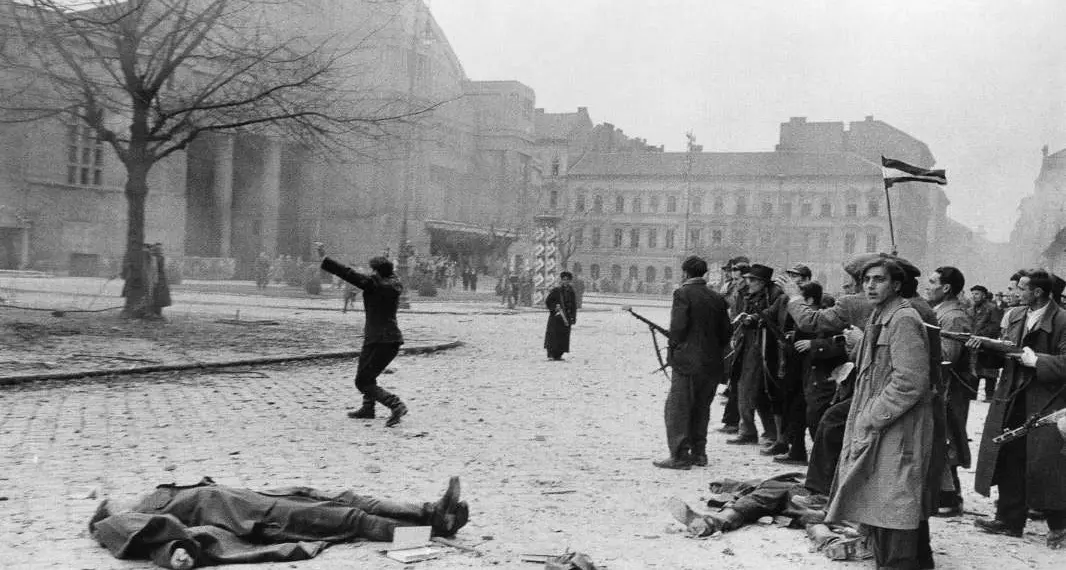 1956: buio in Ungheria. La rivolta è repressa