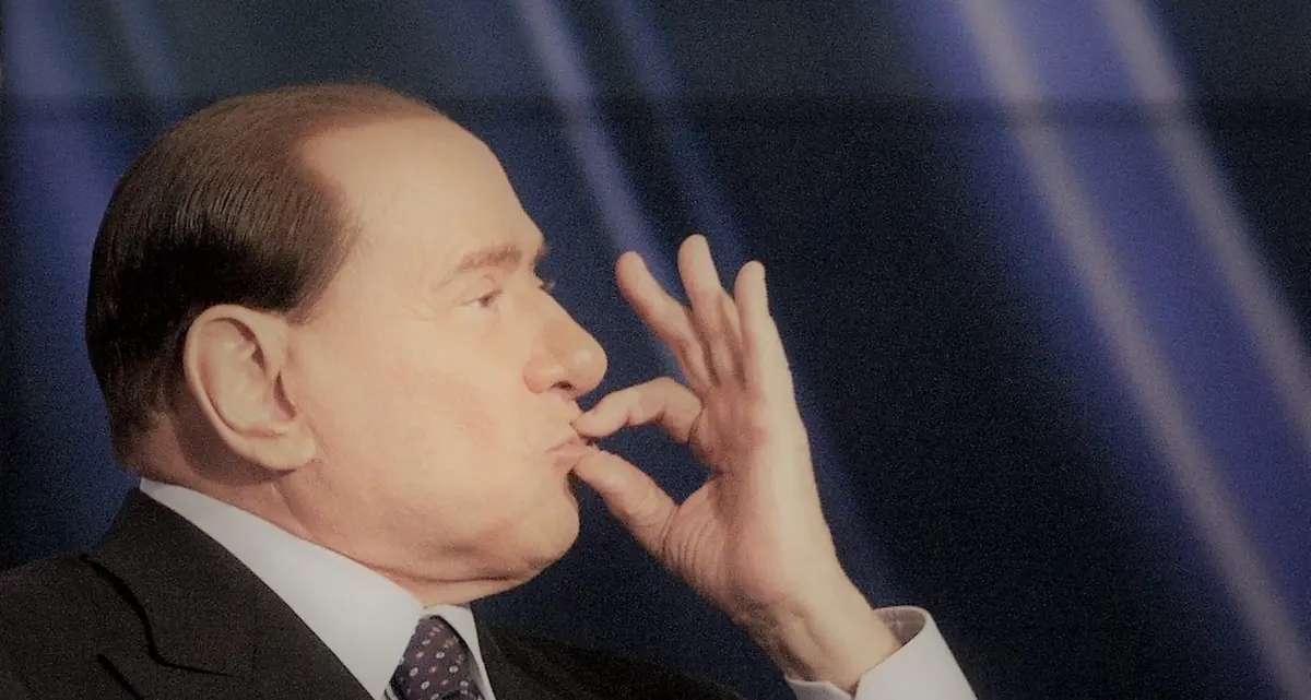 Berlusconi come Riina: «Pedinate chiunque passi per Arcore»