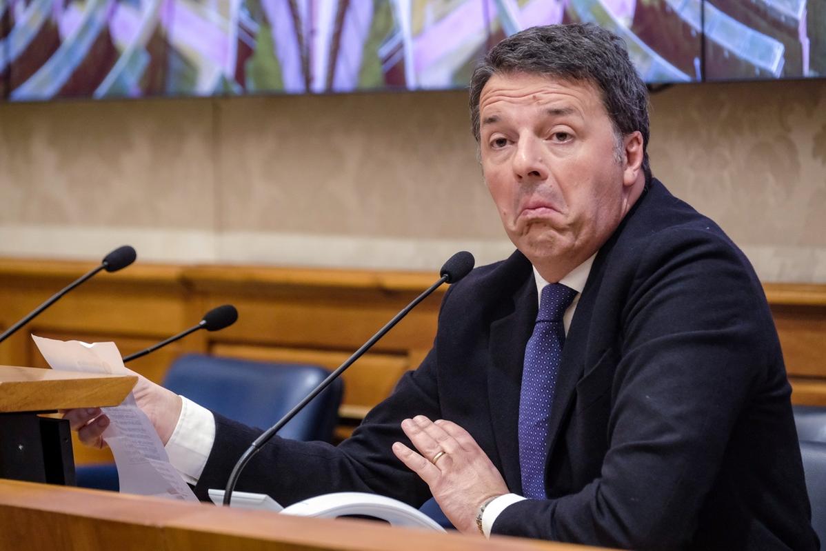 Renzi show in Senato: «Il sistema voleva farmi fuori. Ma sono ancora qua»