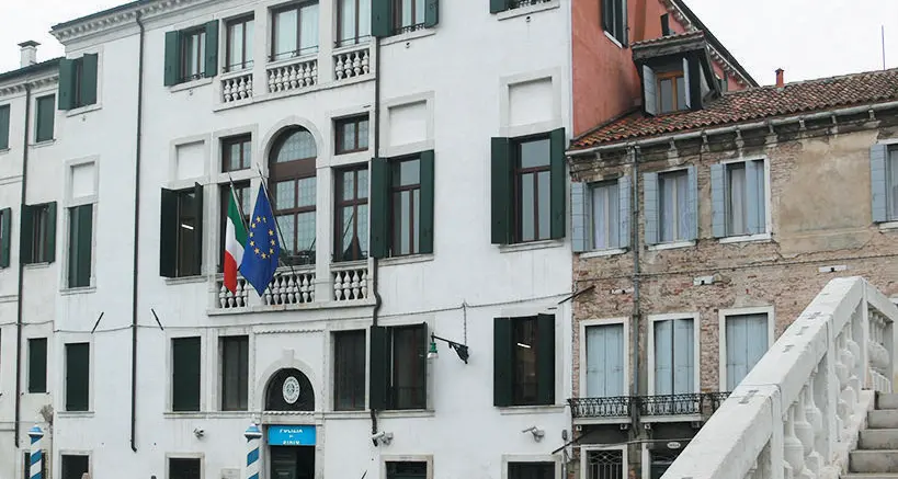 La Corte d'Appello di Venezia contro tutti: «Niente stop alle udienze per lo status di rifugiato»