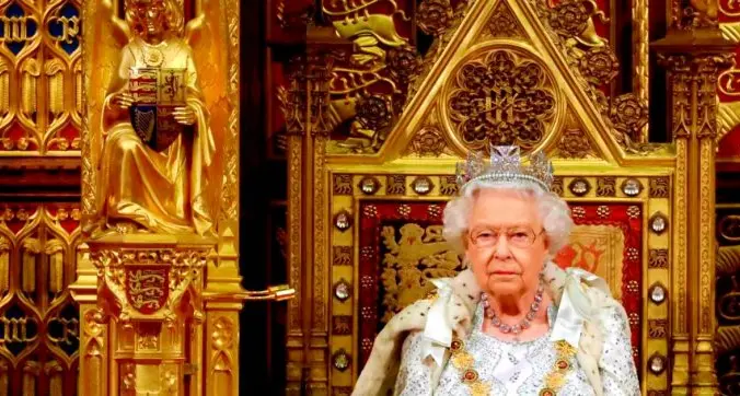 La regina parla agli inglesi: \"Chi verrà dopo sarà orgoglioso di come abbiamo affrontato la sfida\"