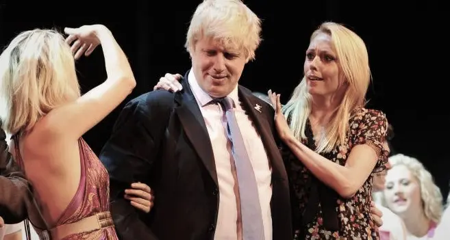 Boris Johnson, le donne, l’armi e gli amori del tory furioso