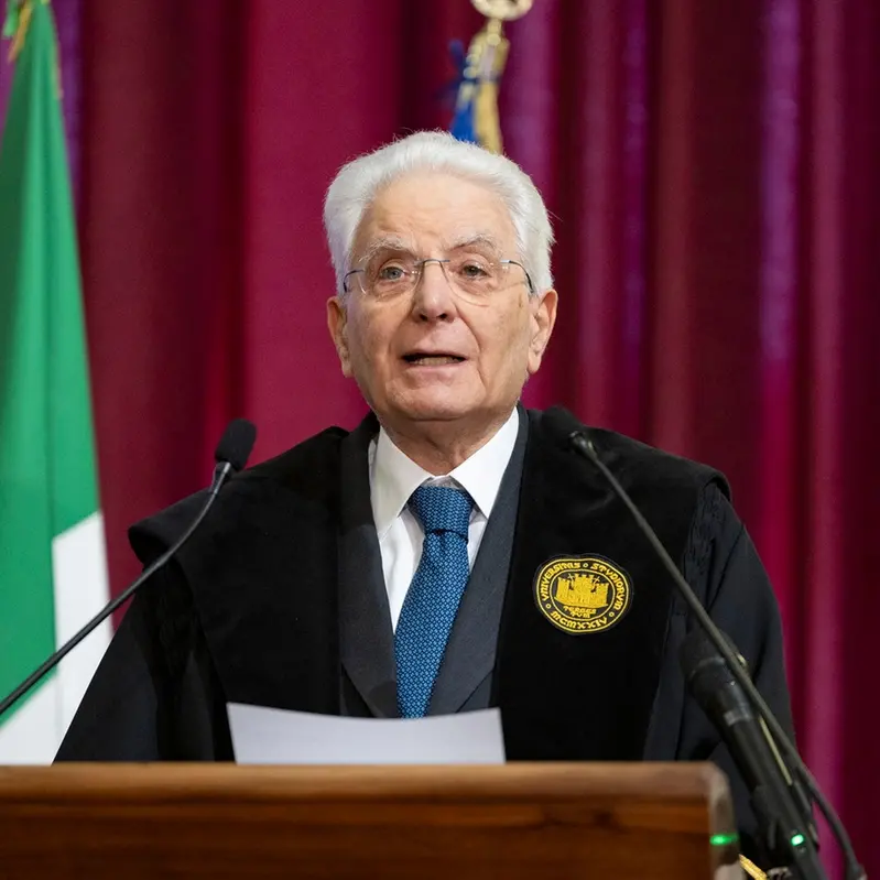 Mattarella mette in primo piano il ruolo dell’avvocatura: «È chiamata a fornire un contributo per incrementare l’efficienza della Giustizia»
