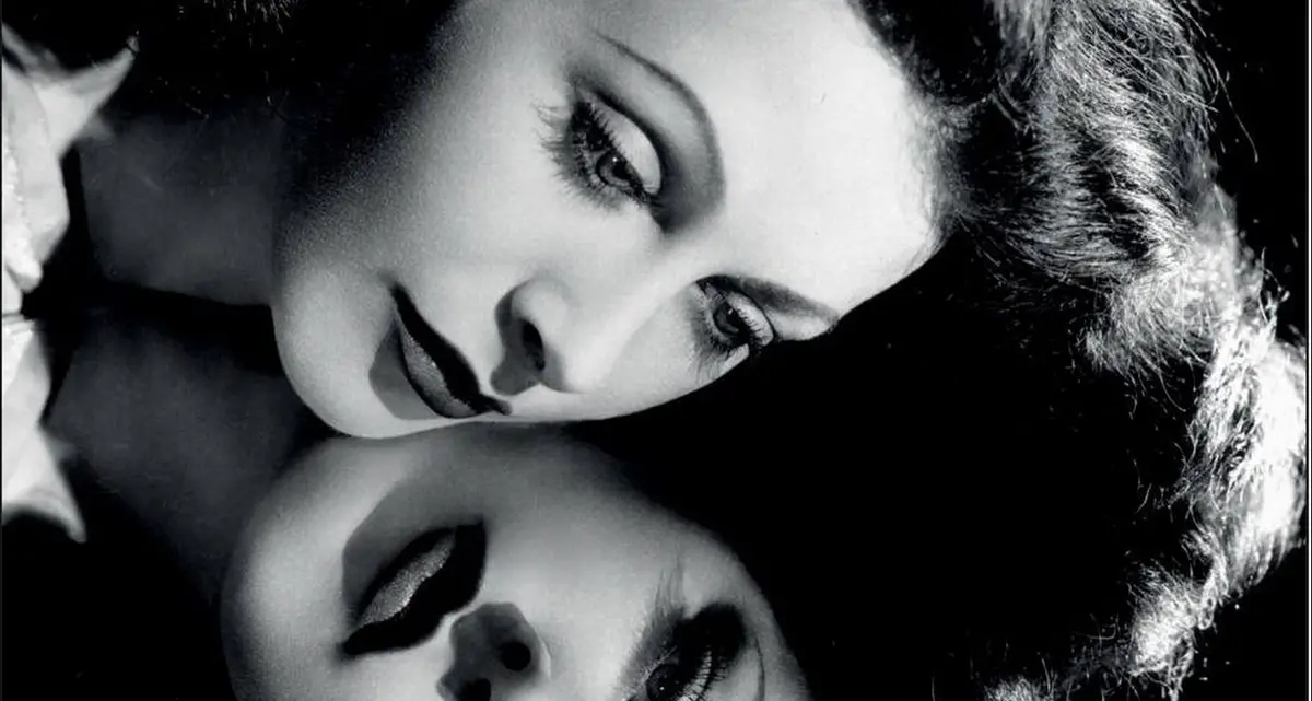 La doppia vita di Hedy Lamarr, attrice più bella del mondo e genio della scienza bellica