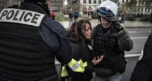 L’Onu accusa Macron: «Polizia violenta e attacchi al diritto di manifestare»