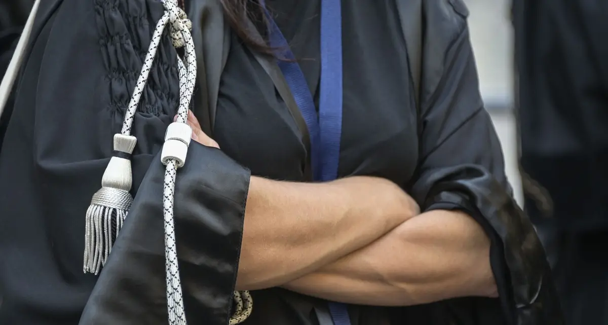 Troppa concorrenza (anche esterna al Foro): ecco cosa scoraggia gli avvocati