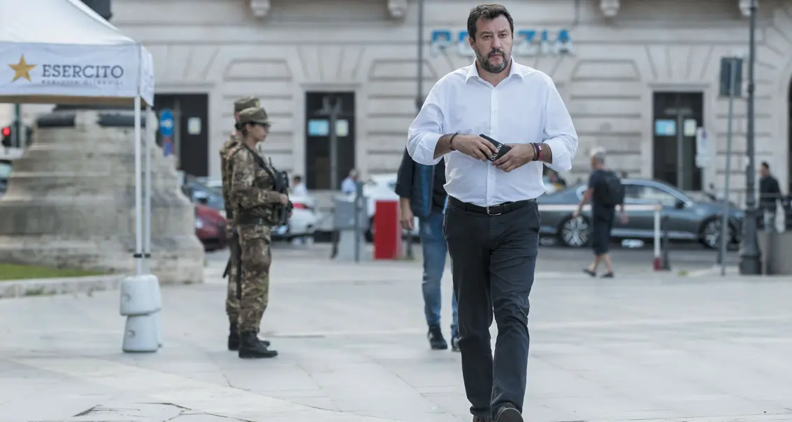 Centrodestra addio: Salvini convoca la piazza e cambia nome alla coalizione