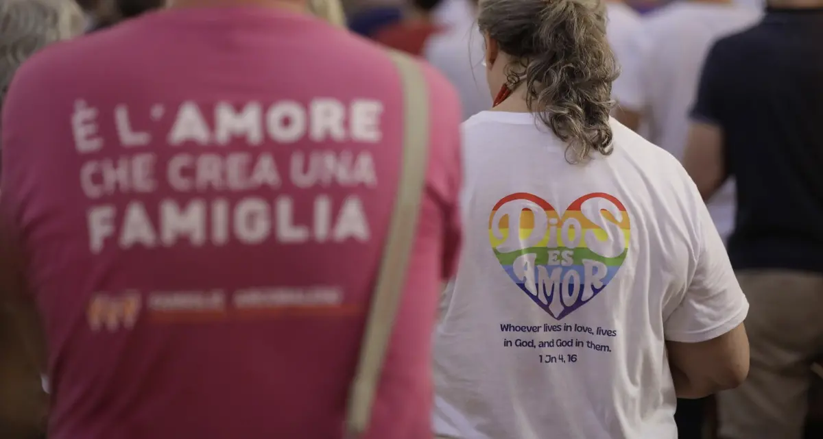 La Corte di giustizia Ue: «Gli Stati devono riconoscere i matrimoni gay esteri»
