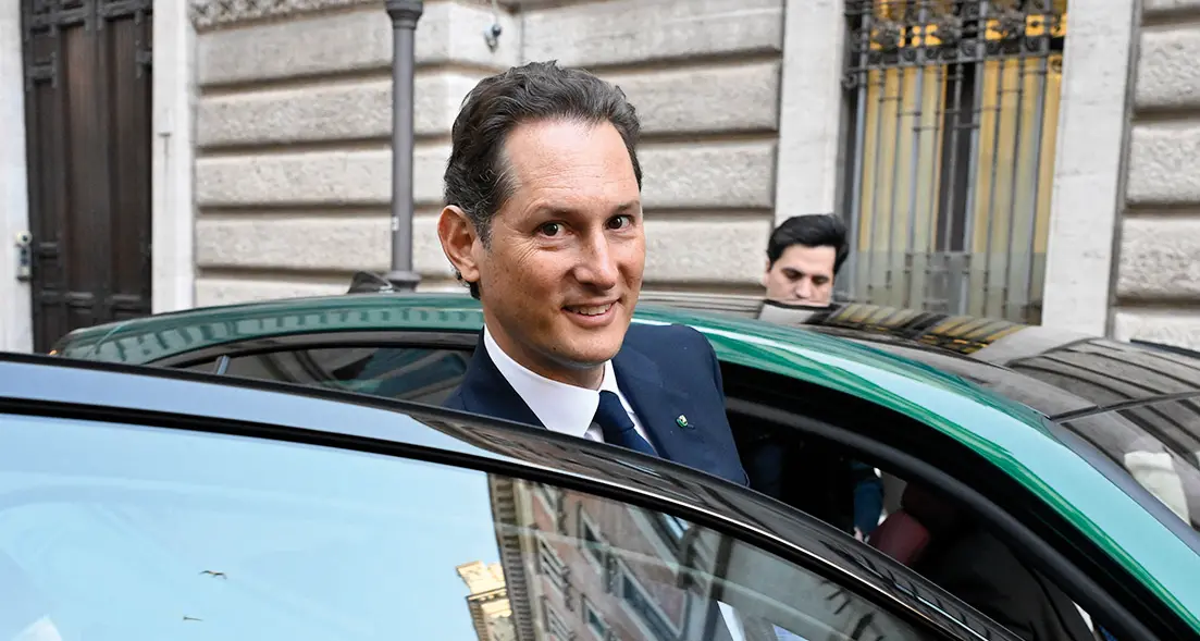 A cosa servì l’acquisto del gruppo Gedi? Forse a coprire (sui media) la “fuga” degli Elkann dall’industria italiana