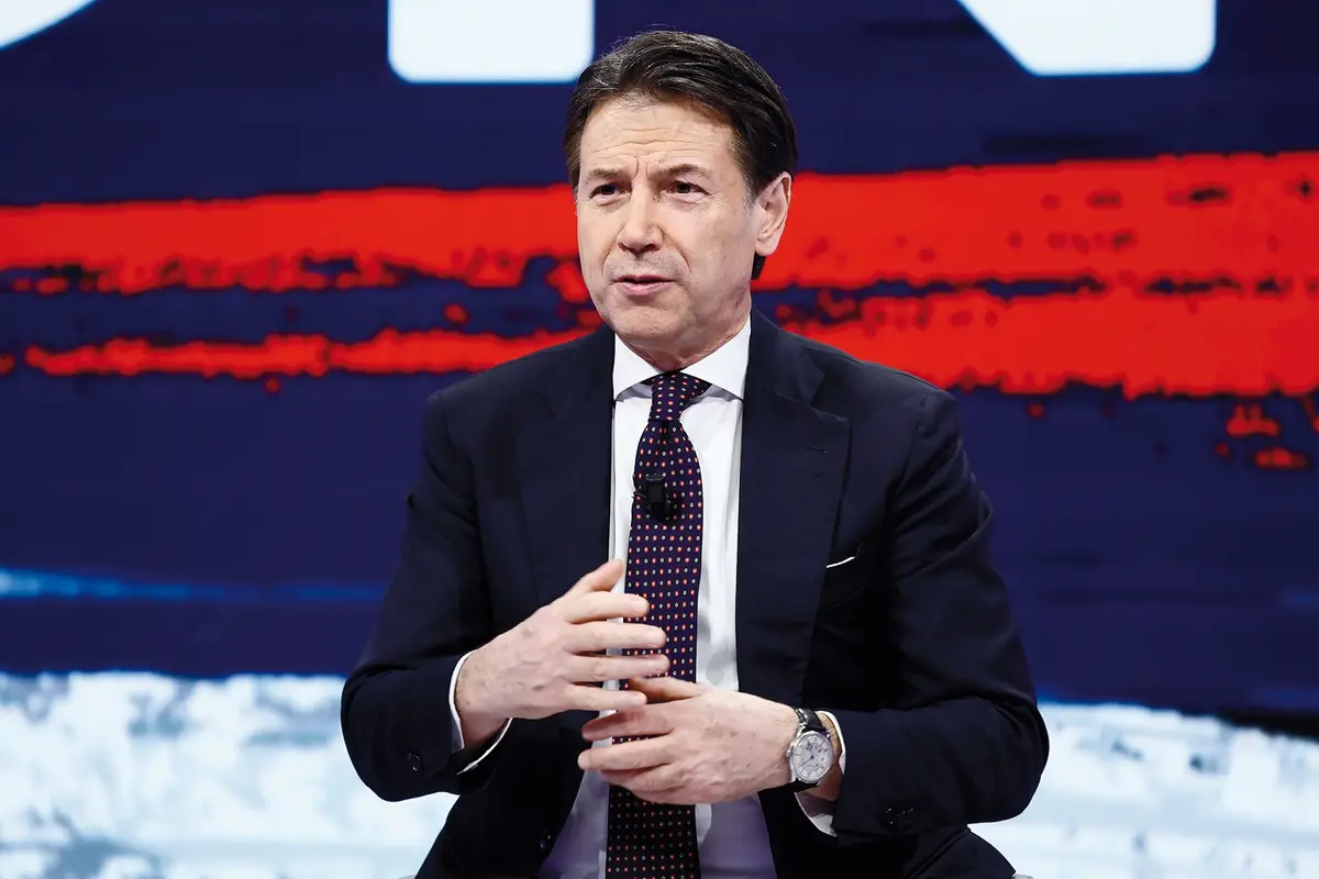 Il presidente dei 5 Stelle Giuseppe Conte ospite a In Onda dopo l\\u2019assoluzione di Matteo Salvini \\u2014 Roma, Italia - Sabato , 21 Dicembre 2024 (foto Cecilia Fabiano/LaPresse) The president of the 5 Star Movement Giuseppe Conte guest on In Onda after the acquittal of Matteo Salvini \\u2014 Rome , Italy - Saturday December 21 , 2024 (photo Cecilia Fabiano / LaPresse)