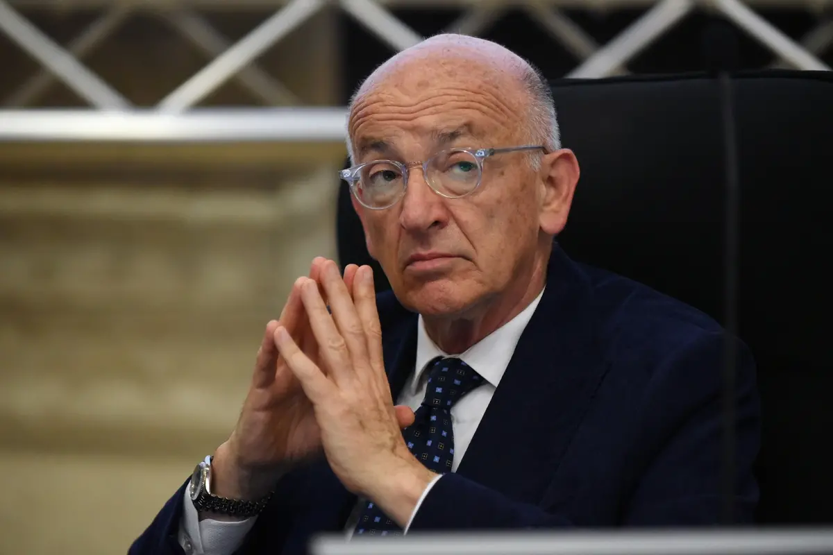 FRANCESCO PAOLO SISTO VICE MINISTRO ALLA GIUSTIZIA , IMAGOECONOMICA