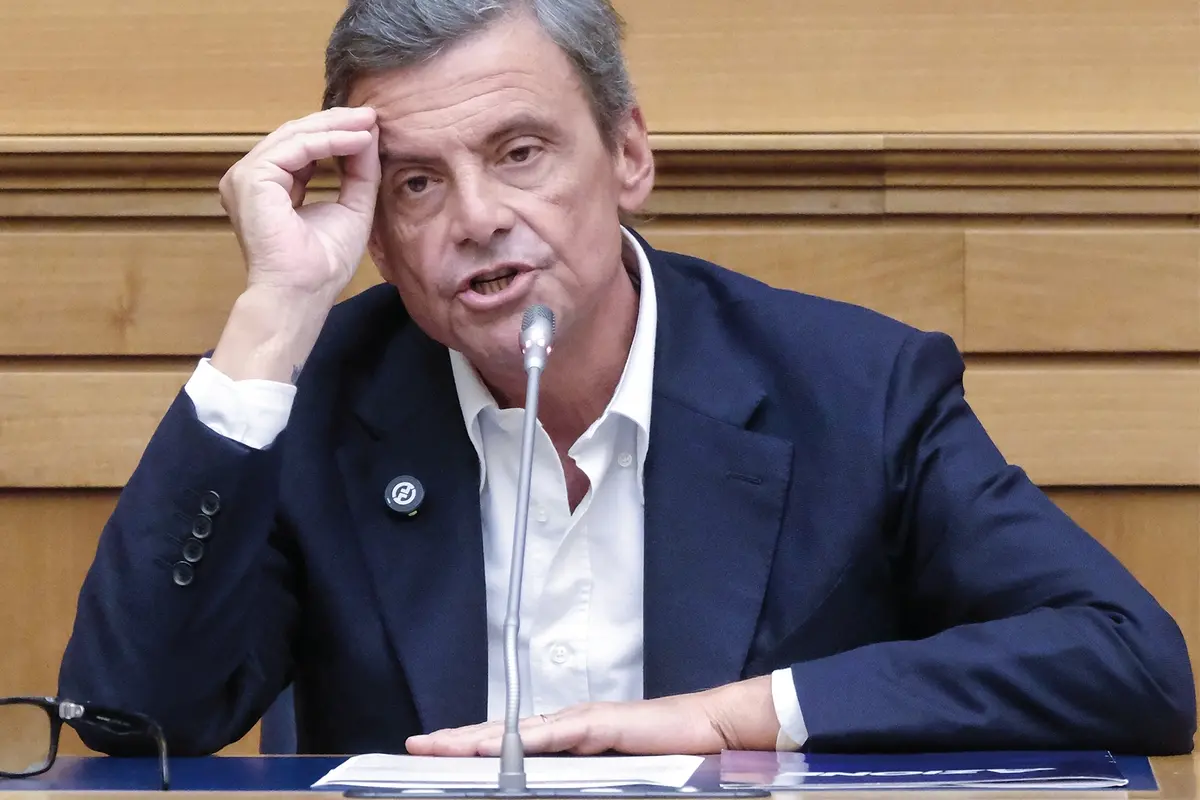 il Segretario di Azione Carlo Calenda in occasione della conferenza stampa \\u2018Iveco, un altro colpo all\\'industria italiana\\'. Camera dei Deputati a Roma Marted\\u00EC 29 Luglio 2025. (foto Mauro Scrobogna / LaPresse) Action Secretary Carlo Calenda at the press conference \"Iveco, another blow to Italian industry.\" Chamber of Deputies in Rome on Tuesday July 29 2025. (Photo by Mauro Scrobogna / LaPresse) , LAPRESSE