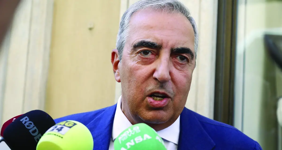 Gasparri: «Ormai è la Repubblica dei dossieraggi, la procura Antimafia cosa combina?»