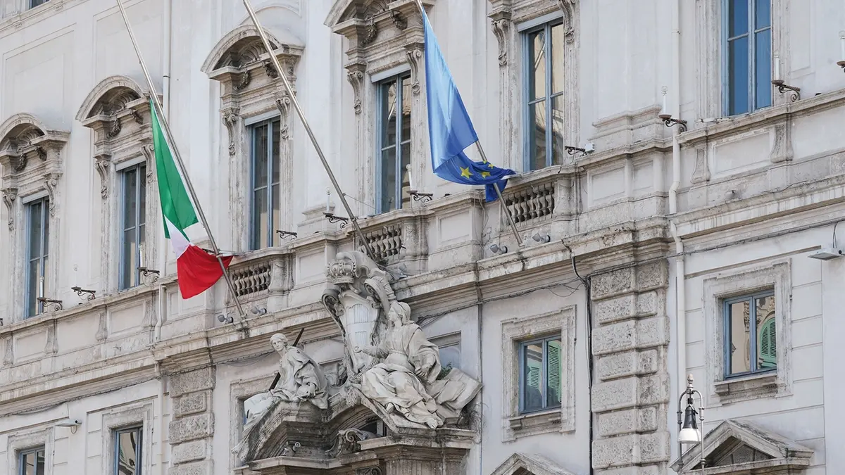 Fine vita, terzo mandato e immunità: la Corte costituzionale al centro del dibattito