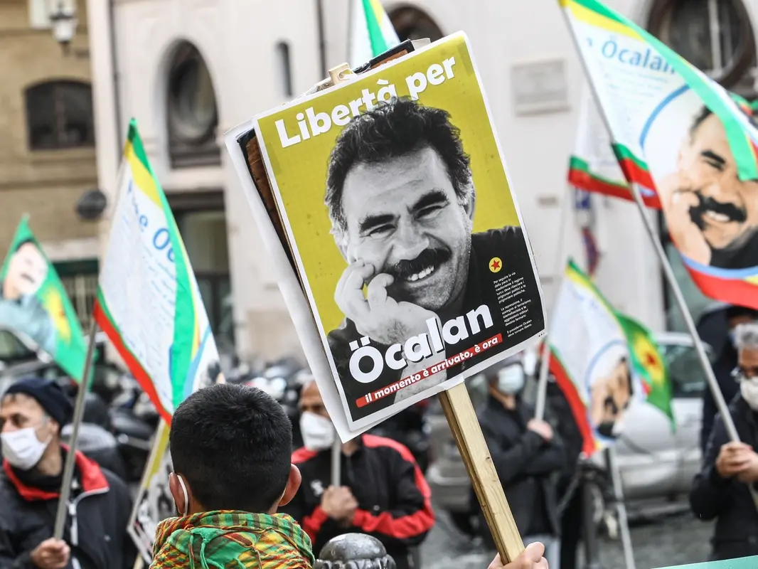 Il Pkk annuncia il suo scioglimento e inizia il processo di disarmo sotto la supervisione delle Nazioni Unite