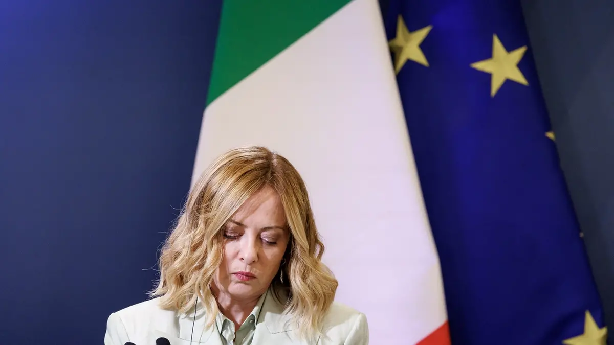 Meloni e il carcere: «Niente indulti. Ma quella frase di Papa Francesco…»