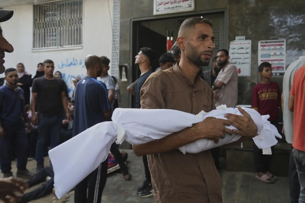 Funerale delle persone uccise in un attacco militare israeliano nella striscia di Gaza , APN