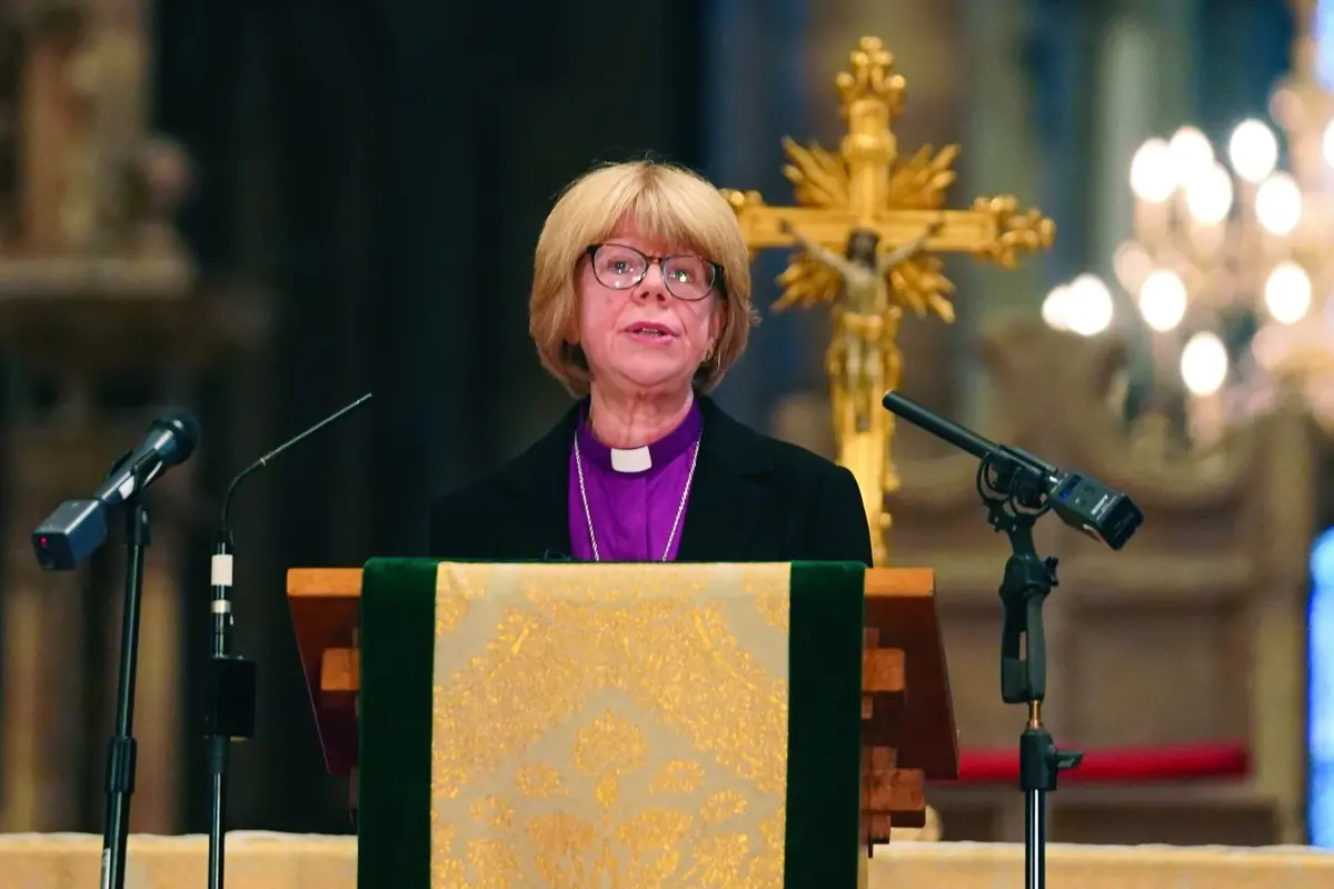 Sarah Mullally, the new Archbishop of Canterbury, spiritual leader of the world\\'s 85 million Anglicans, speaks inside Canterbury Cathedral in Canterbury, England, Friday, Oct. 3, 2025. (AP Photo/Alberto Pezzali) Associated Press/LaPresse , AP
