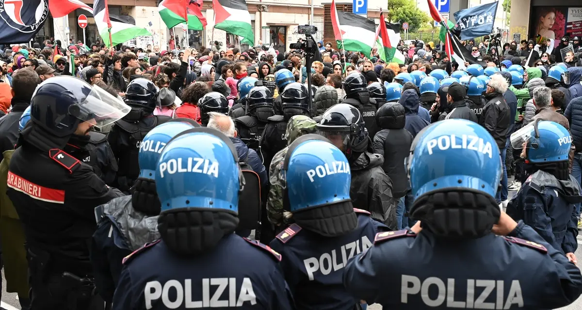 Con la retorica delle città sotto assedio, la destra non si accorge di distruggere l’interesse nazionale