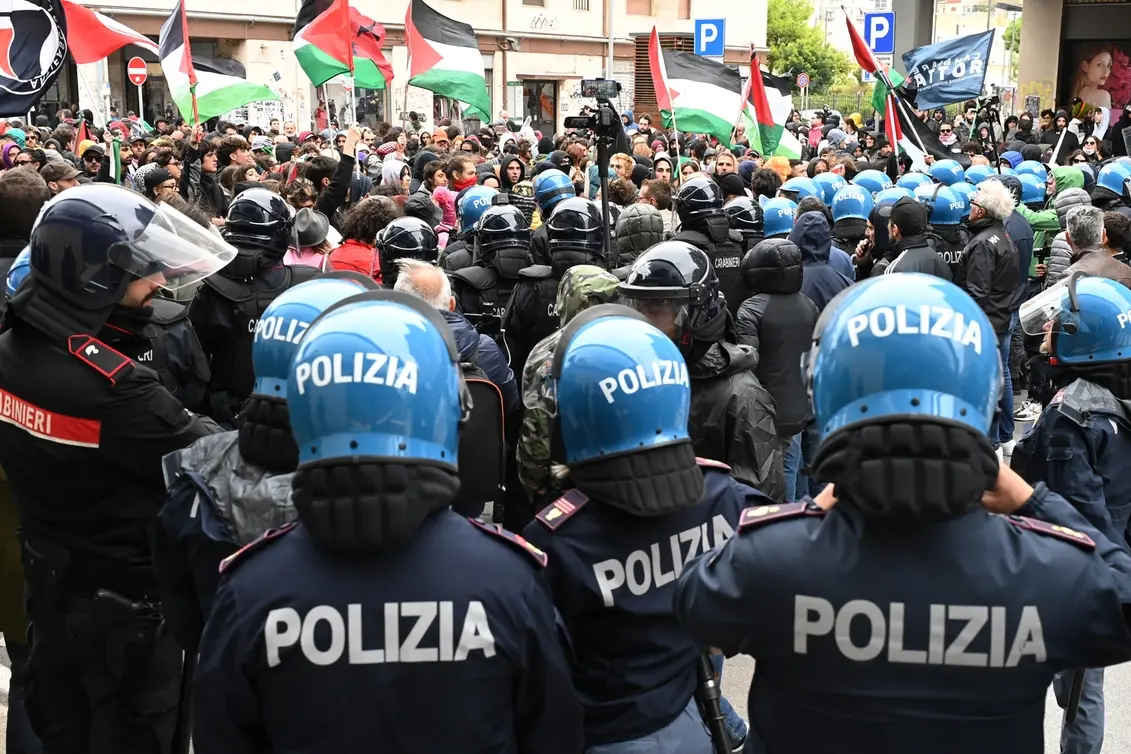 MANIFESTAZIONE PRO PAL , IMAGOECONOMICA