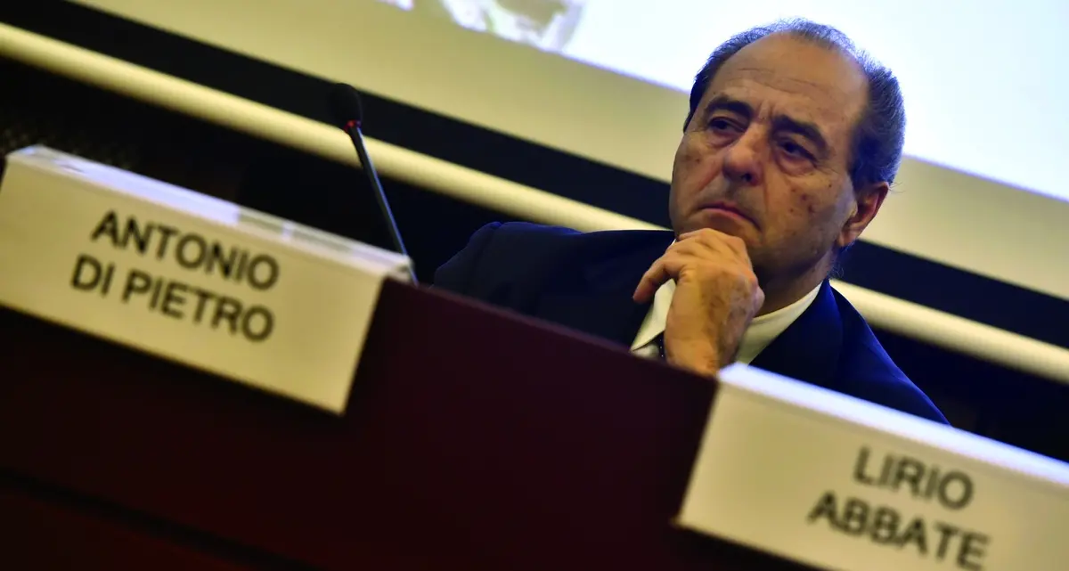 All’amico Di Pietro che nega l’appiattimento del gip al pm faccio solo un nome: Ghitti