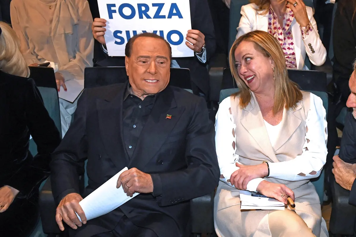 SILVIO BERLUSCONI PRESIDENTE FORZA ITALIA GIORGIA MELONI PRESIDENTE DEL CONSIGLIO , IMAGOECONOMICA