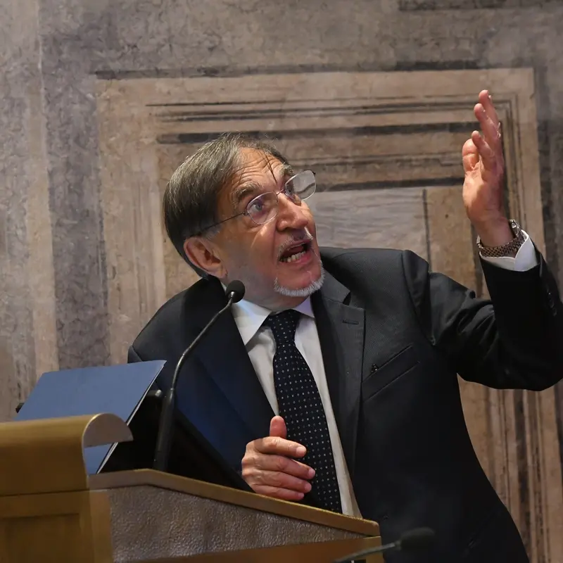 La Russa: «Trump non è un modello, ma va rispettato. Sì a un piano carcere e a una legge sul fine vita»