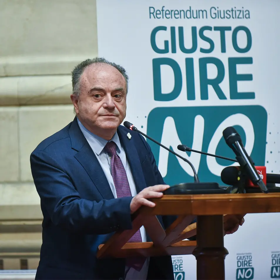 Non è vero che l’Anm ha lasciato solo Gratteri: lo ha lasciato indisturbato