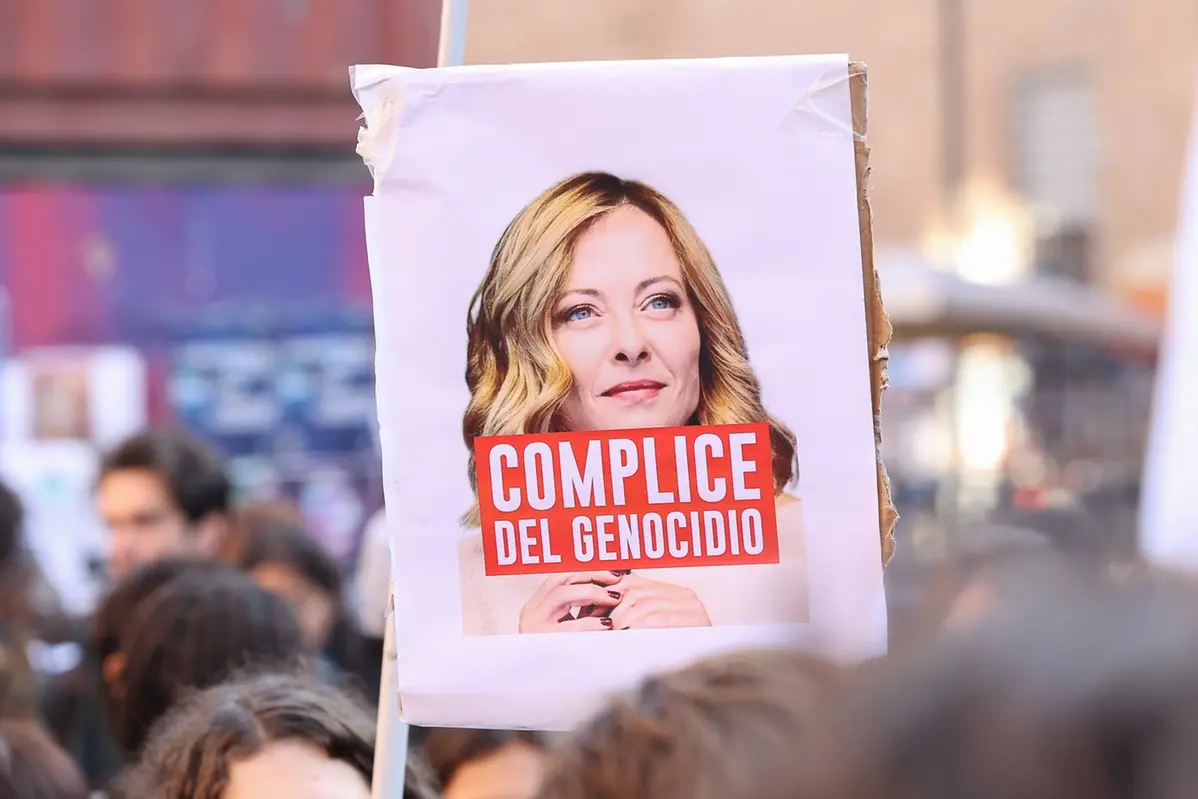 Bologna - piazza verdi,Sciopero nazionale studentesco No Meloni day-Atto IIcronaca, 15 Novembre 2024( Photo Guido Calamosca / LaPresse )Bologna - Piazza Verdi, National student strike No Meloni day-Act IINews - Bologna, Italy - 15, NOV 2024 ( Photo Guido Calamosca / LaPresse )