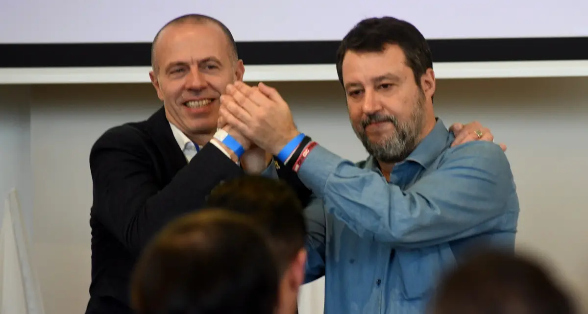 Lombardia, Salvini dà il via libera a Fratelli d’Italia e i militanti si ribellano. Romeo: «Resta a noi»