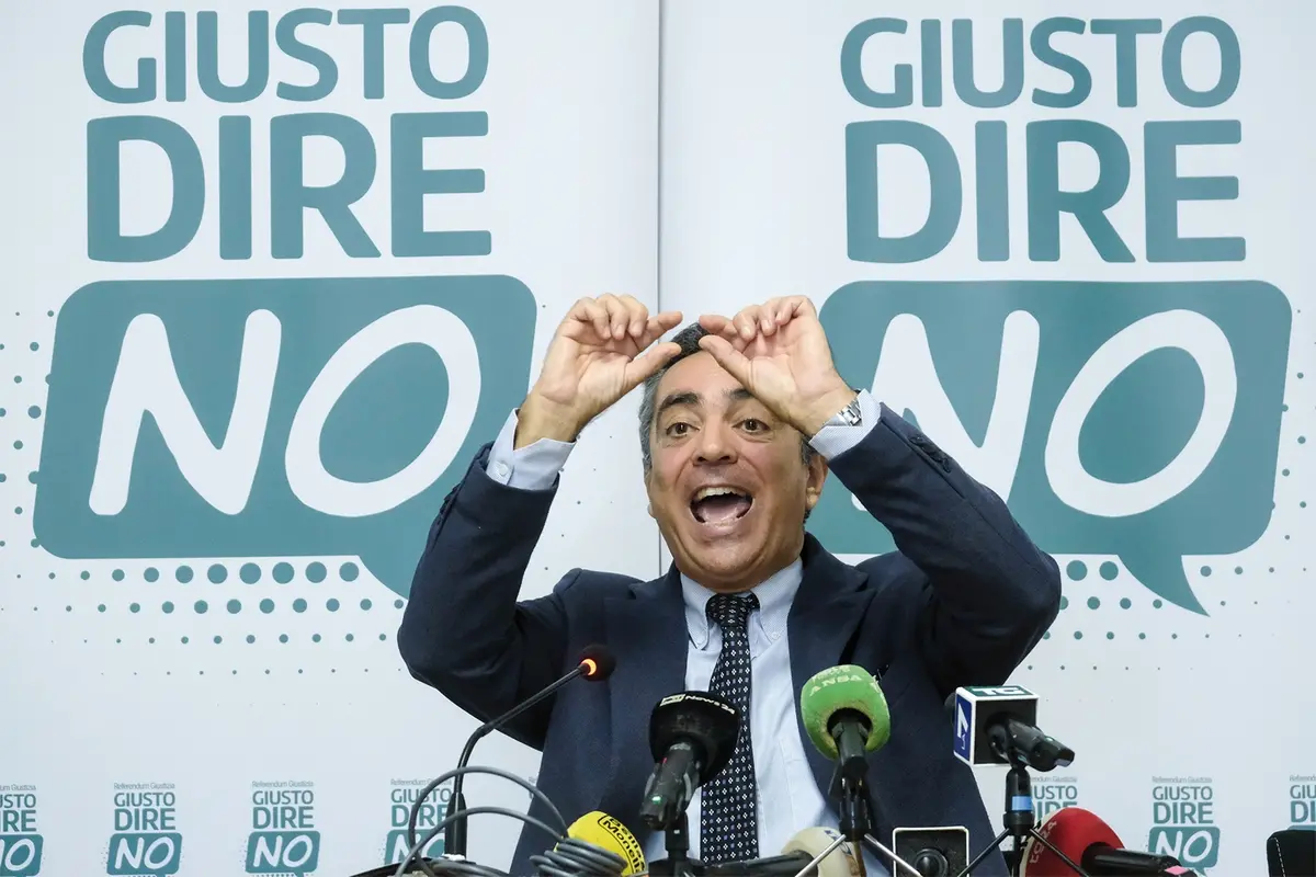 Enrico Grosso, presidente onorario del comitato, in occasione della conferenza stampa indetta dall\\u2019Associazione Nazionale Magistrati ANM di presentazione del \\u201C Comitato a difesa della Costituzione per il No al referendum sulla giustizia\\u201D. Sede ANM a Roma Venerd\\u00EC 31 Ottobre 2025. (foto Mauro Scrobogna / LaPresse) Enrico Grosso, honorary president of the committee, in occasion of the press conference held by the National Association of Magistrates (ANM) to present the \"Committee for the Defense of the Constitution for the No to the Referendum on Justice.\" ANM headquarters in Rome, Friday October 31 2025. (Photo by Mauro Scrobogna /LaPresse) , LAPRESSE