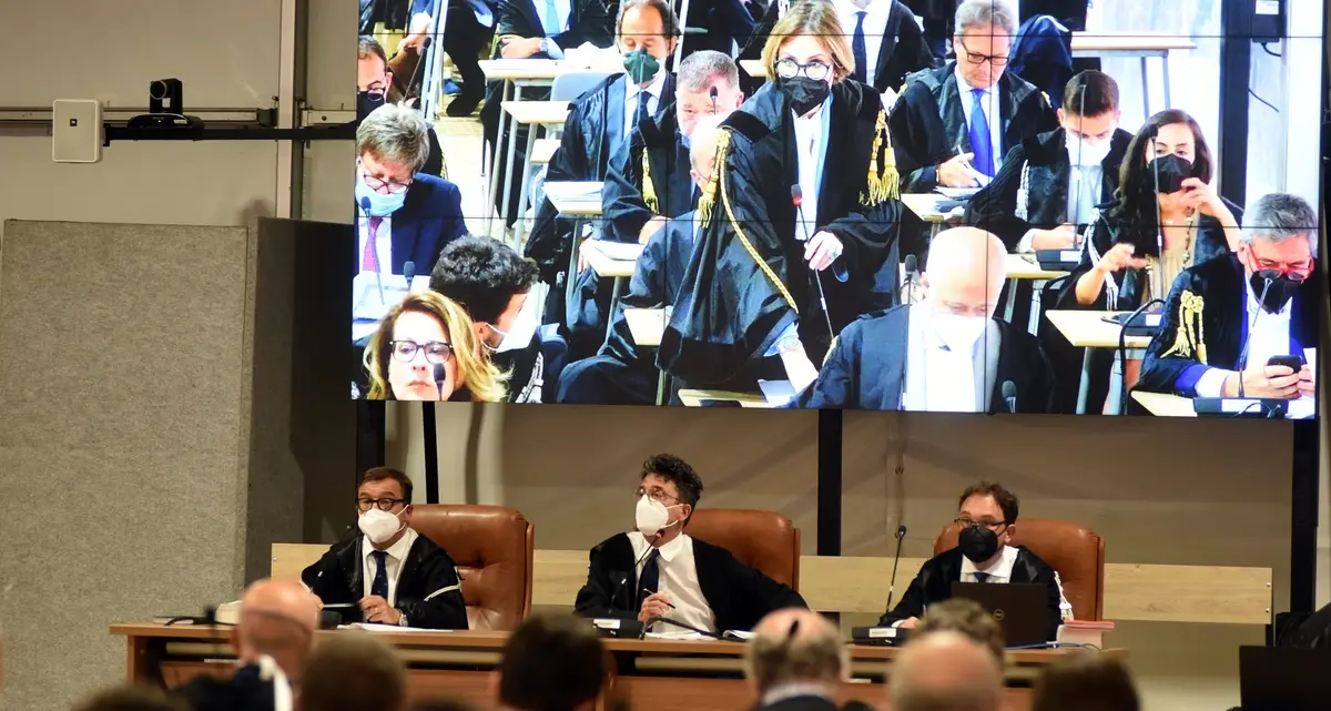 Ponte Morandi, la procura verso le richieste di pena: «Molte assoluzioni per prescrizione»